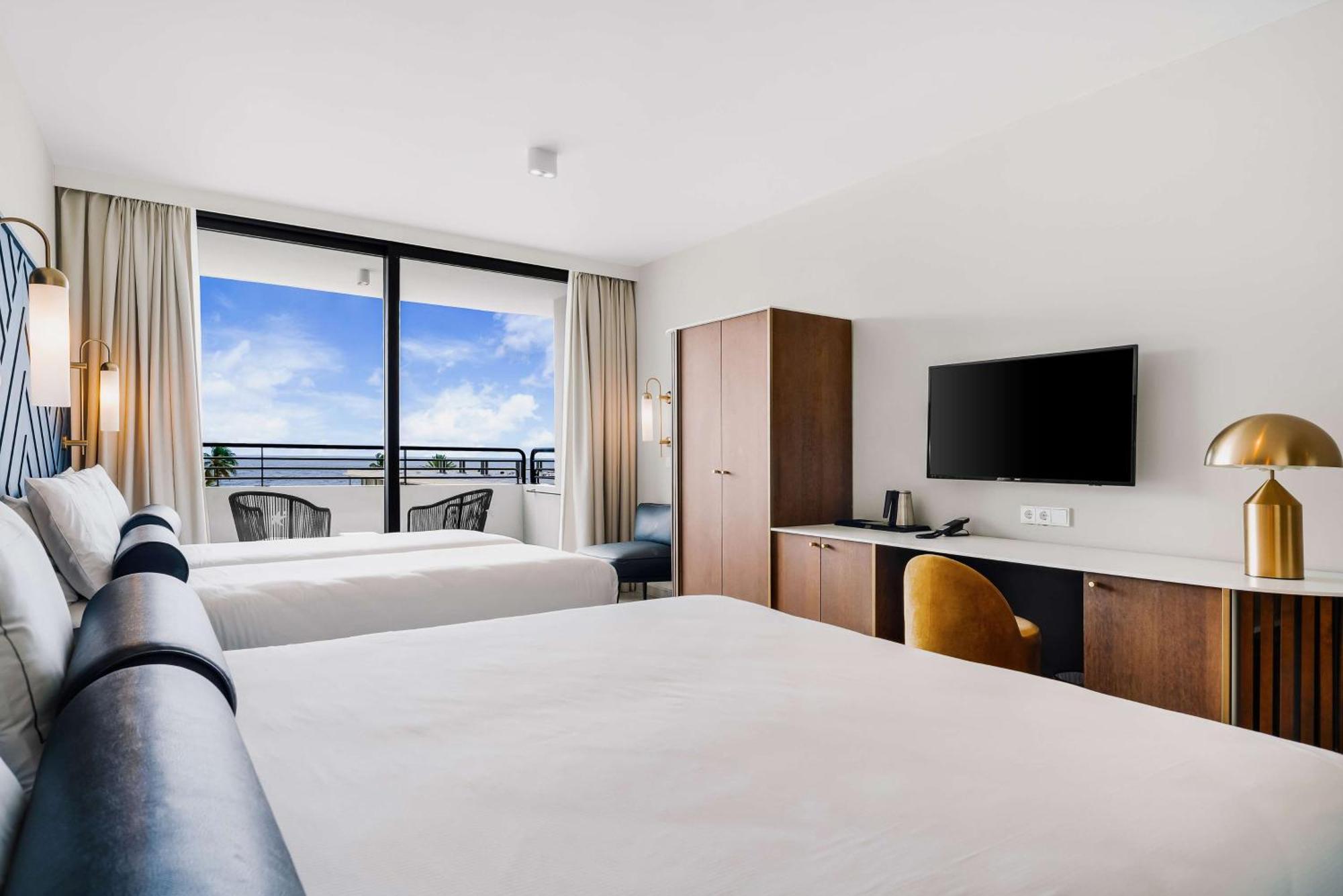 Mangrove Beach Corendon Curacao All-Inclusive Resort, Curio By Hilton 빌렘스타트 외부 사진