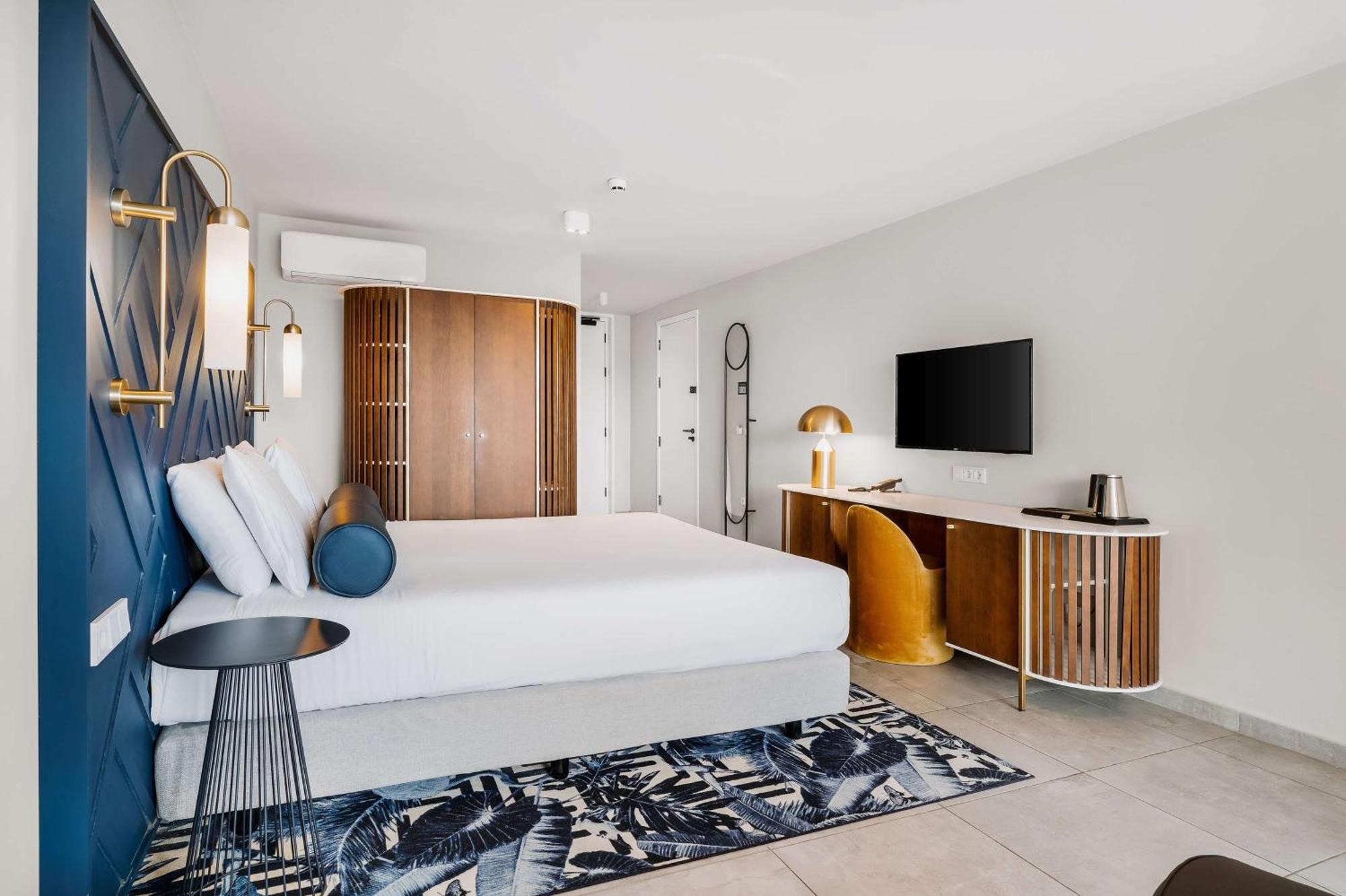 Mangrove Beach Corendon Curacao All-Inclusive Resort, Curio By Hilton 빌렘스타트 외부 사진