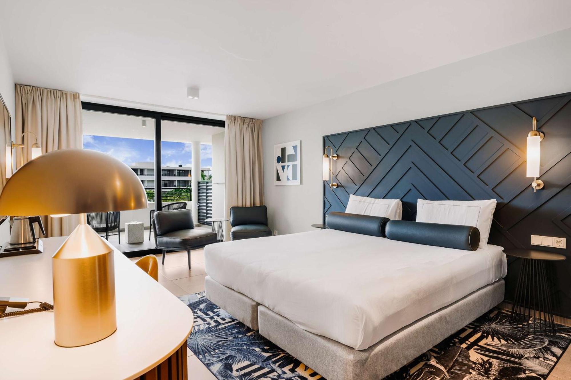 Mangrove Beach Corendon Curacao All-Inclusive Resort, Curio By Hilton 빌렘스타트 외부 사진
