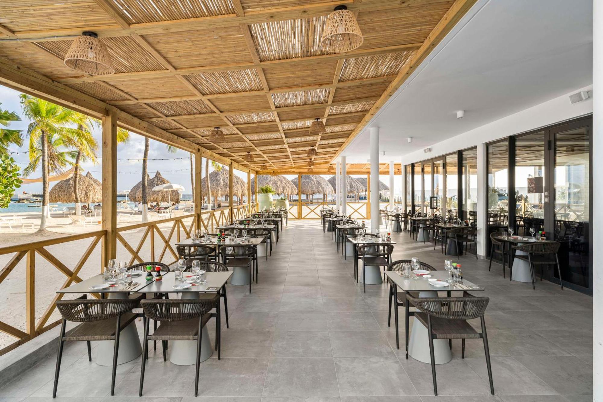 Mangrove Beach Corendon Curacao All-Inclusive Resort, Curio By Hilton 빌렘스타트 외부 사진